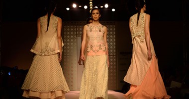 افتتاح أسبوع الموضة الهندى "أمازون" بعرض أزياء للمصمم "كافيتا بهاريتا"