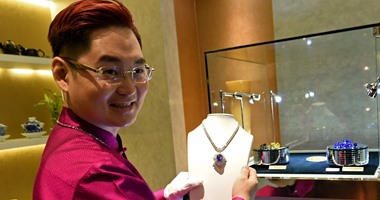 30 مليون دولار ثمن قطعة مجوهرات نادرة فى معرض سنغافورة