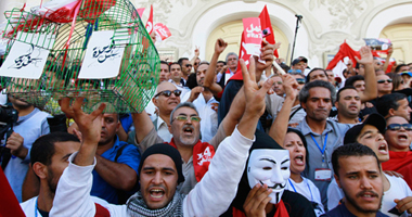 المعارضة  بتونس تعلق مشاركتها بالحوار لحين تعهد الحكومة بالاستقالة