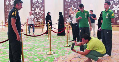 بالصور.. منتخب البرازيل يزور مسجد الشيخ زايد فى الإمارات