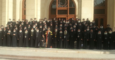 الأحد.. المجمع المقدس يناقش سيمنار "الخدمات الكنسية والأسرة القبطية"