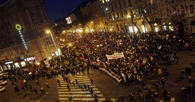 مظاهرات فى بودابست تأييداً للحكومة المجرية ضد سياسات الاتحاد الأوروبى