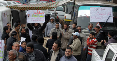 موظفو "القومية لمياه الشرب" فى القاهرة والمحافظات يطالبون بتثبيتهم