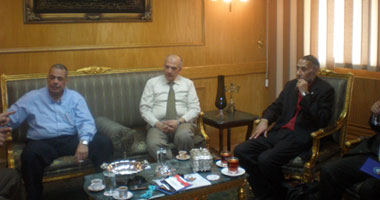 بحث التعاون بين منظمة مصر الثورة ومسئولى حقوق الإنسان بوزارة الداخلية