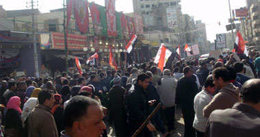 متظاهرو كفر الزيات يقطعون طريق مصر إسكندرية الزراعى