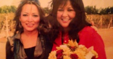 أصدقاء معالى زايد ينصبون سرادق عزاء لها عبر ساحات "تويتر" و"فيس بوك" .. عادل إمام ينشر صورة تجمعهما ويدعو لها بالمغفرة.. ونبيل الحلفاوى ينعى بنت البلد أم "الملاية اللف".. وشريهان ودرة أبرز المعزيين