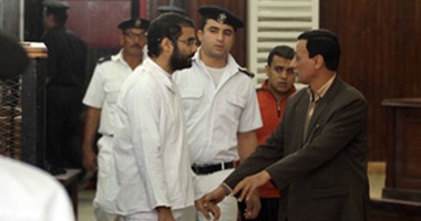 رفع محاكمة علاء عبد الفتاح فى "أحداث الشورى" لإدخال دفاع بقية المتهمين