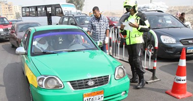 "المرور": ضبط 5 سائقين يتعاطون المخدرات على طريق الفيوم الصحراوى