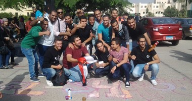 احتفالية لـ"اتحاد تجارة عين شمس" بمكبرات الصوت لاستقبال الطلاب الجدد