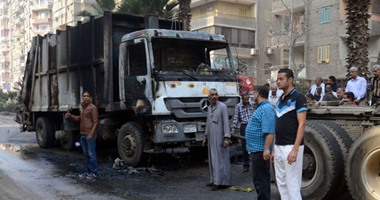 الإخوان يحرقون سيارة نظافة تابعة للجيزة فى مسيرتهم بفيصل