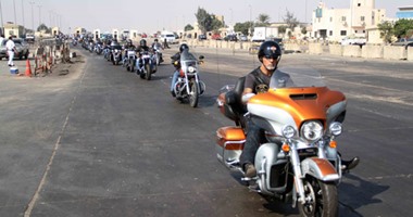 فريق "رالى عبور مصر" فى طريقه إلى أسوان من مرسى علم لقطع مسافة 400 كيلو