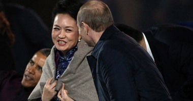 بالصور.. "بوتين" الرئيس الجذاب يخطف أنظار النساء بلمساته الساحرة