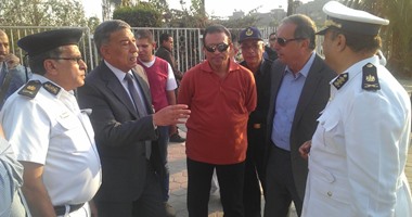 بالصور.. استاد القاهرة يستعد لمباراة مصر والسنغال.. مدير أمن العاصمة لـ"اليوم السابع": خبراء المفرقعات و15 كلبًا بوليسيًا بدأوا التمشيط.. وانتشار كاميرات المراقبة بالمدرجات.. ولن نسمح بدخول الشماريخ