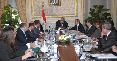 محلب يرأس اجتماع المجموعة الاقتصادية لمناقشة مخزون السلع التموينية