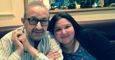 سارة نور الشريف تنشر صورتها مع والدها على حسابها الخاص