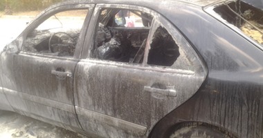 إصابة سائق إثر اشتعال سيارته بعد انفجار إطارها الأمامى بالطريق الحر ببنها