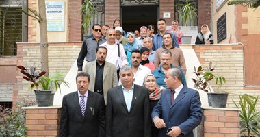 بالصور.. محافظ الإسكندرية يتفقد مدرستين تعملان بالطاقة الشمسية