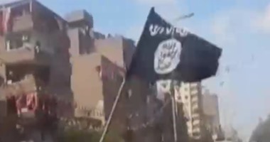 الجزيرة تبث مسيرات للإخوان يرددون: "أووه داعش".. ويرفعون علم التنظيم
