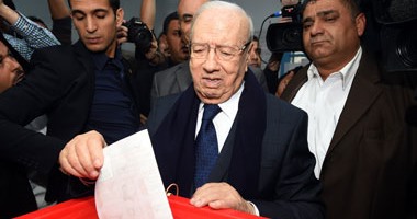 أكثر من مليون ومائتى تونسي يسجلون في الانتخابات الرئاسية  بعد مد موعد التسجيل