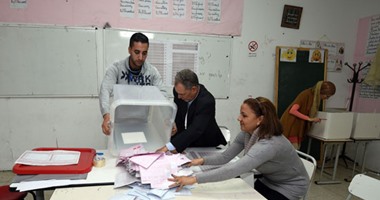 غدا..التونسيون بالخارج يبدأون التوافد على مقار الاقتراع لانتخاب الرئيس