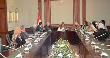 محافظ الإسكندرية يأمر بتشكيل لجنة لبحث مشروع إعادة تدوير القمامة