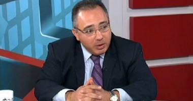 سفير مصر لدى فلسطين يشارك فى تشييع جثمان الوزير أبو عين