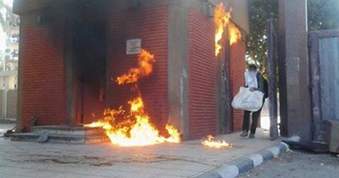 بالصور.. طلاب الإخوان بـأزهر أسيوط يشعلون النيران بغرفة الأمن الإدارى