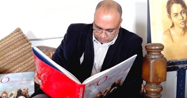 "يقرأون الآن"..التشكيلى خالد السماحى يعيش مع كتاب "دوالا كروا والاستشراق"