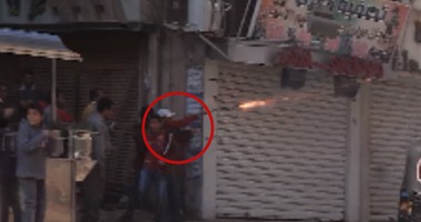 بالفيديو .. لحظة إطلاق الإخوان الخرطوش على قوات الجيش والأمن المركزى بالمطرية