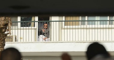 بعد البراءة.. مبارك يحيى أنصار من غرفته بمستشفى المعادى العسكرى