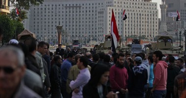 أعضاء "6 إبريل" يتظاهرون بميدان عبد المنعم رياض بعد حكم براءة مبارك