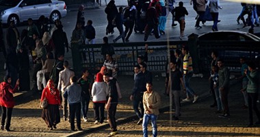 مشادات بين متظاهرين رافضين لبراءة مبارك والأهالى بـ"عبدالمنعم رياض"