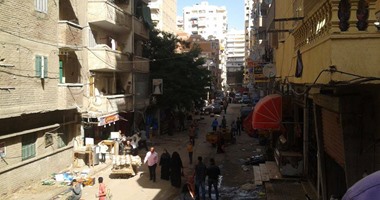 لليوم الرابع.. استمرار حملة إزالة التعديات بسوق شارع القاهرة بحى المنتزه