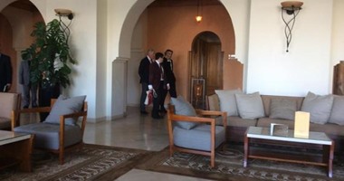 اليهودى "برنار ليفى": زيارتى لتونس كانت لبحث المصالحة الوطنية الليبية