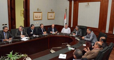 محافظ الإسكندرية يُشكّل لجنة لدراسة معوقات تراخيص المشروعات الاستثمارية