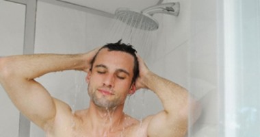 5 طرق لتحافظ على شعورك بالدفء بعد الاستحمام