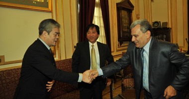 جابر نصار يستقبل سفير اليابان احتفالا بمرور 40 عاما على قسم اللغة اليابانية