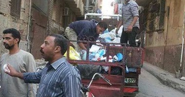 حملة مكبرة لإزالة إشغالات الطريق بحى وسط فى الإسكندرية