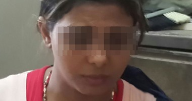 حبس سائق وثلاثة فتيات 4 أيام بتهمة ممارسة الدعارة عبر الإنترنت