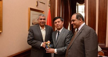 محافظ الإسكندرية يستقبل سفير أوزباكستان لبحث التعاون المشترك