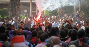 إصابة 2 من أفراد الأمن بجامعة القاهرة فى اشتباكات مع طلاب الإخوان