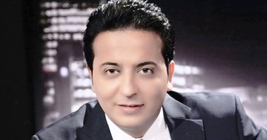 أحمد رجب يعتذر عن عدم تقديم "مهمة خاصة" بسبب مباراة الأهلى وأسوان