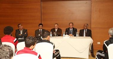 بالصور.. وزير الرياضة يُعلن مساندة عدد من الوزراء للمنتخب أمام تشاد