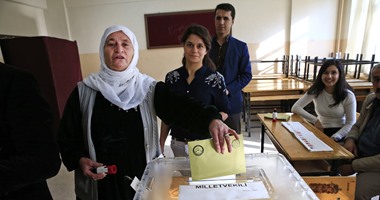 الجالية التركية بالولايات المتحدة تبدأ التصويت على التعديلات الدستورية
