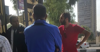 بالصور.. مشادات بين اللاعبين وأمن الاتحاد بسبب منعهم من الدخول