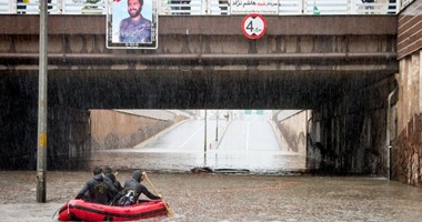 مصرع 8 أشخاص بينهم 3 أطفال بسبب الفيضانات بجنوب إيران