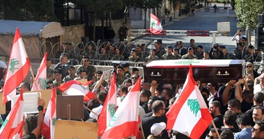 "بدنا نحاسب" اللبنانية تتظاهر احتجاجا على صفقة ترحيل النفايات