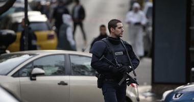 الشرطة الفرنسية تلاحق متهماً آخر فى هجمات باريس ظهر فى تسجيل فيديو
