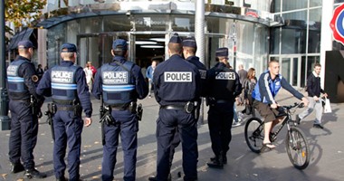 الشرطة تفتش مقار حزب الجبهة الوطنية فى فرنسا وسط مزاعم احتيال