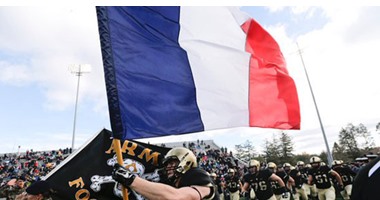 الرياضة تدعم ضحايا تفجيرات باريس من الملاعب